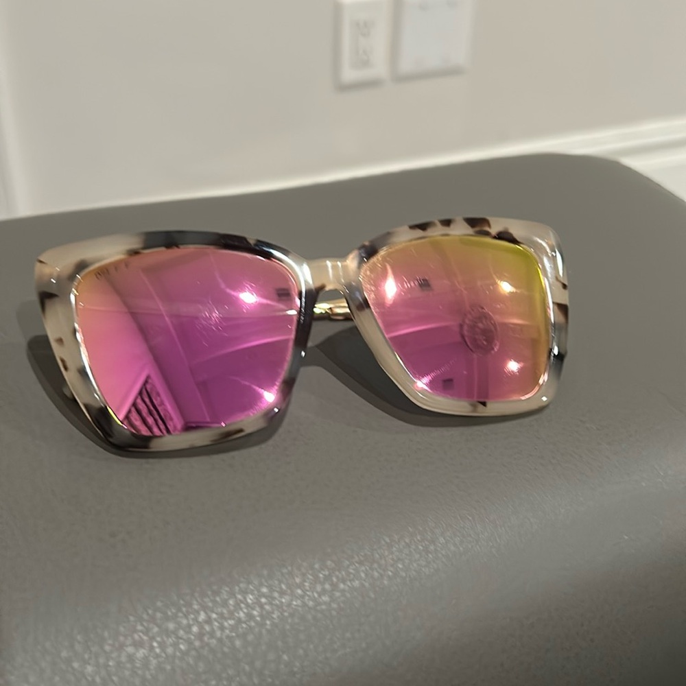 Pre-owned Diff Eyewear Becky Sunglasses